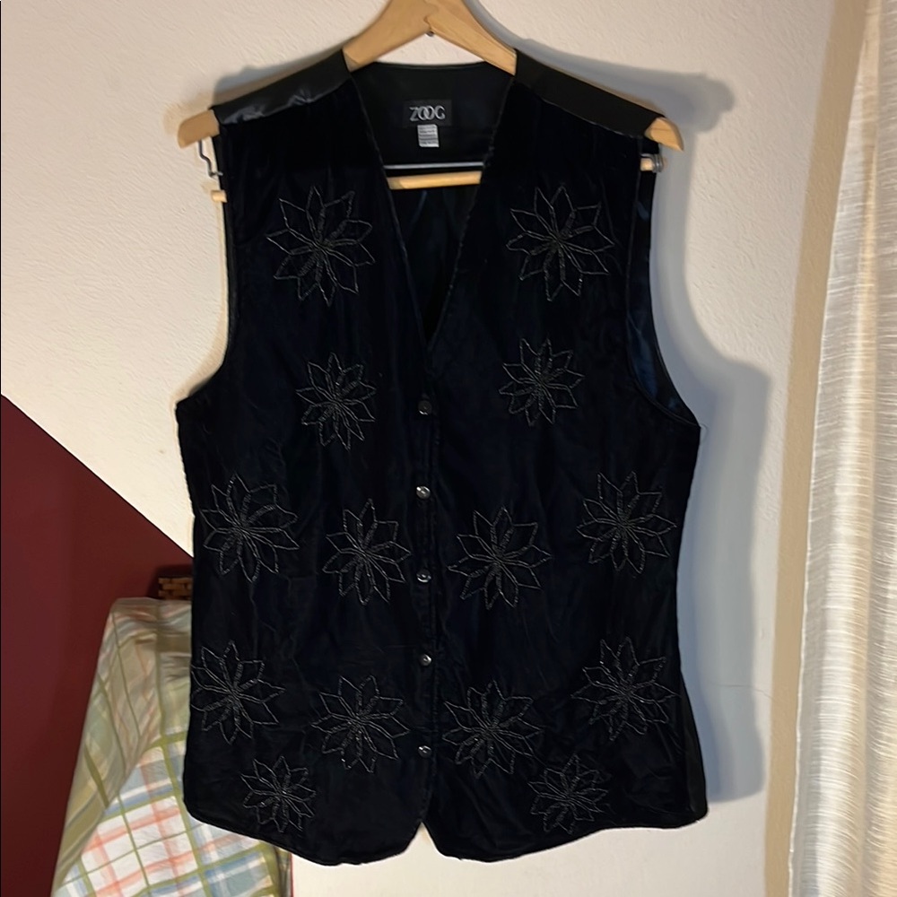Black Velvet‎ Beaded Embroidery Vest